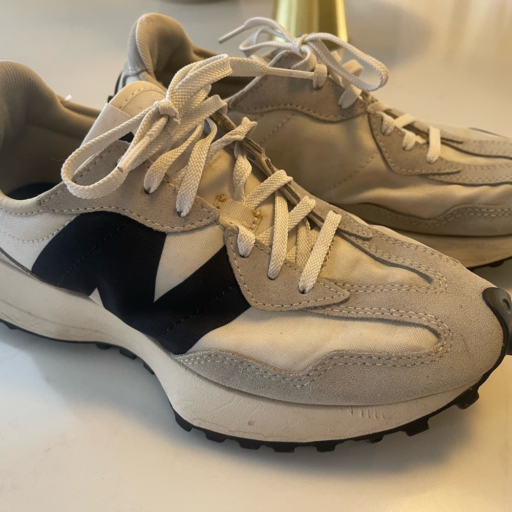 Women’s New Balance 327 Sneakers-Size:8